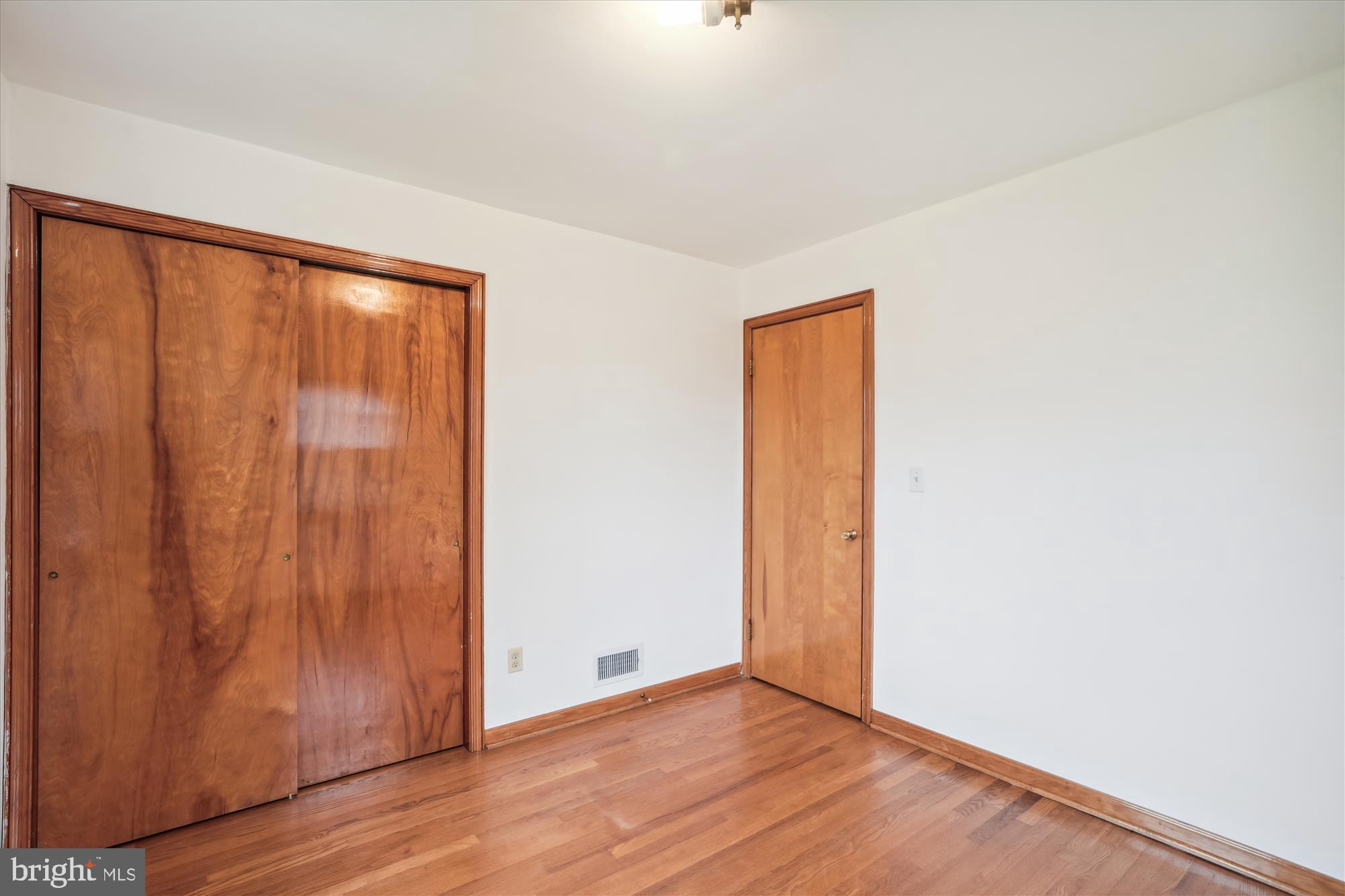 709 East Maple Road Linthicum Heights, MD 21090 - Photo 16 of 30 Bedroom 3