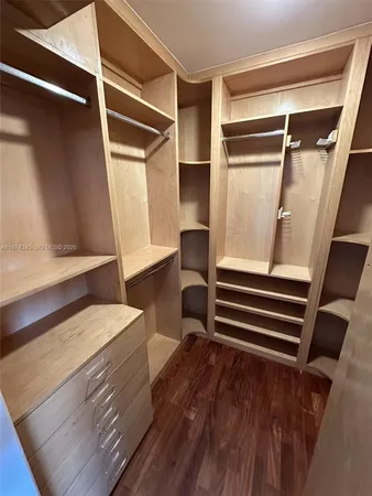 $1,975 | 427 Santander Avenue, Unit 404, Coral Gables, FL 33134