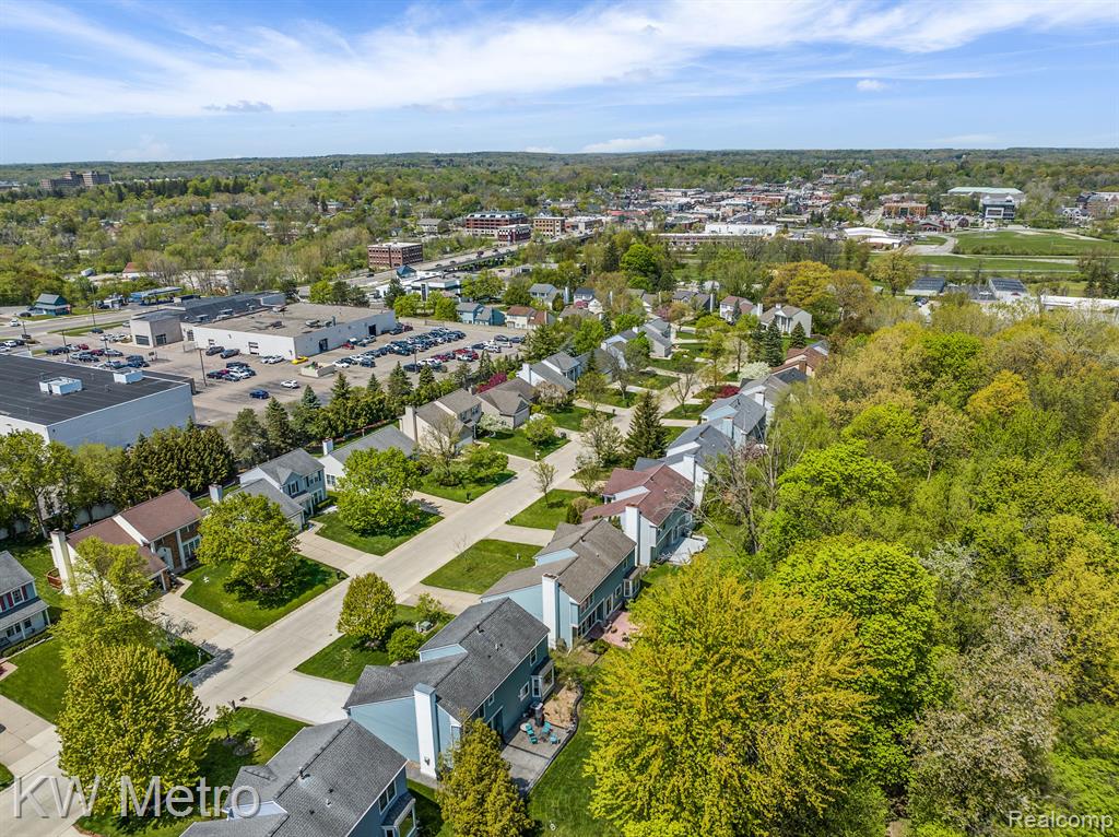 519 Bolinger Street Rochester Hills, MI 48307 - Photo 10 of 49