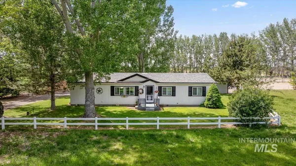 $475,000 | 2967 South 2100 East, Wendell, ID 83355