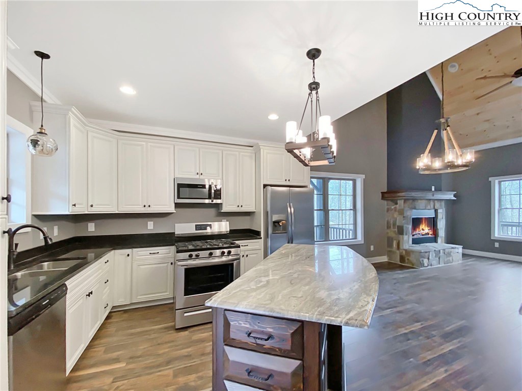 254 Hunnicut Mountain Road Marion, NC 28752 - Photo 28 of 35 Gallery Image 28
