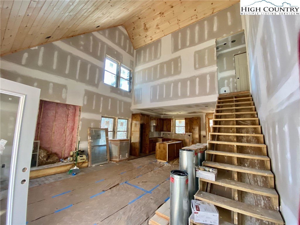 254 Hunnicut Mountain Road Marion, NC 28752 - Photo 7 of 35 Gallery Image 7