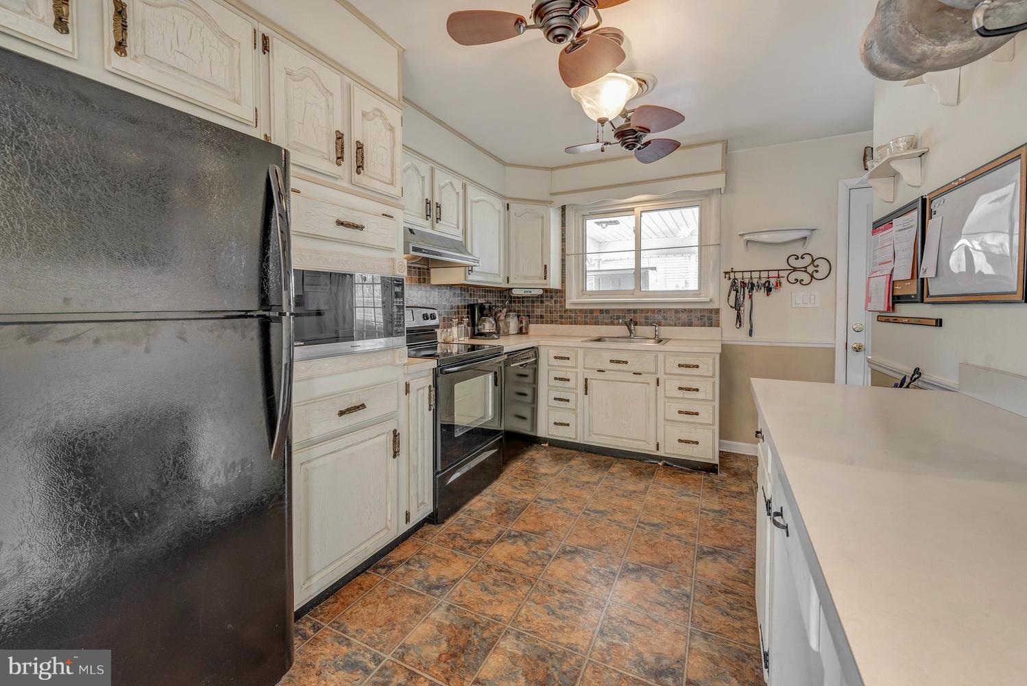 109 Hahn Road Westminster, MD 21157 - Photo 8 of 30 Kitchen