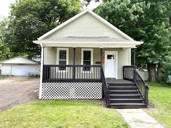 $164,900 | 809 Douglas Street, Bloomington, IL 61701