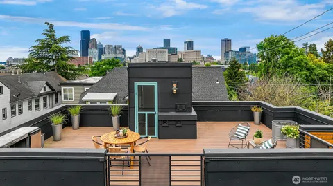 $1,195,000 | 1615 East Columbia Street, Seattle, WA 98122