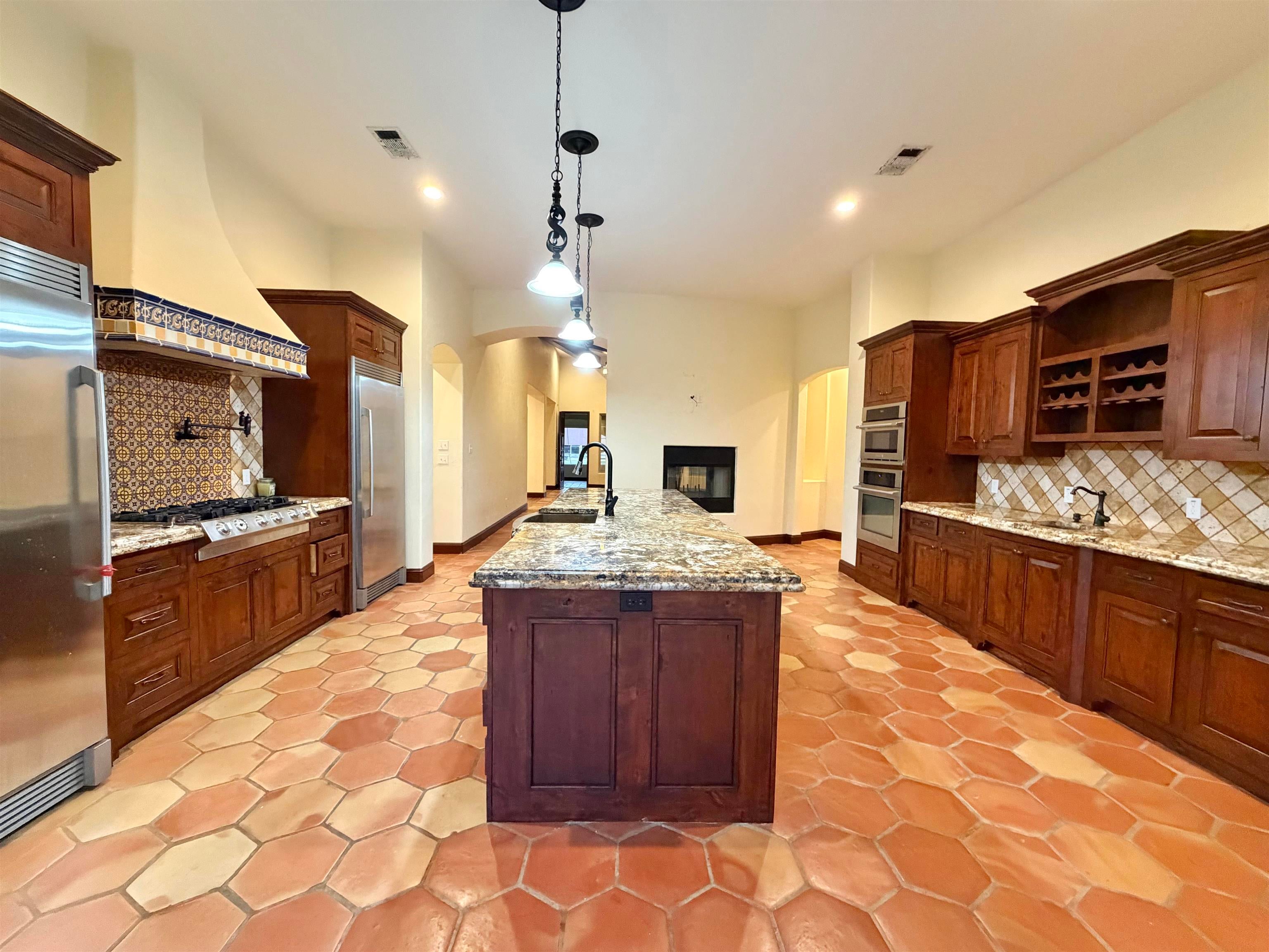 12410 Keith Road Beaumont, TX 77713 - Photo 9 of 46 Gallery Image 9