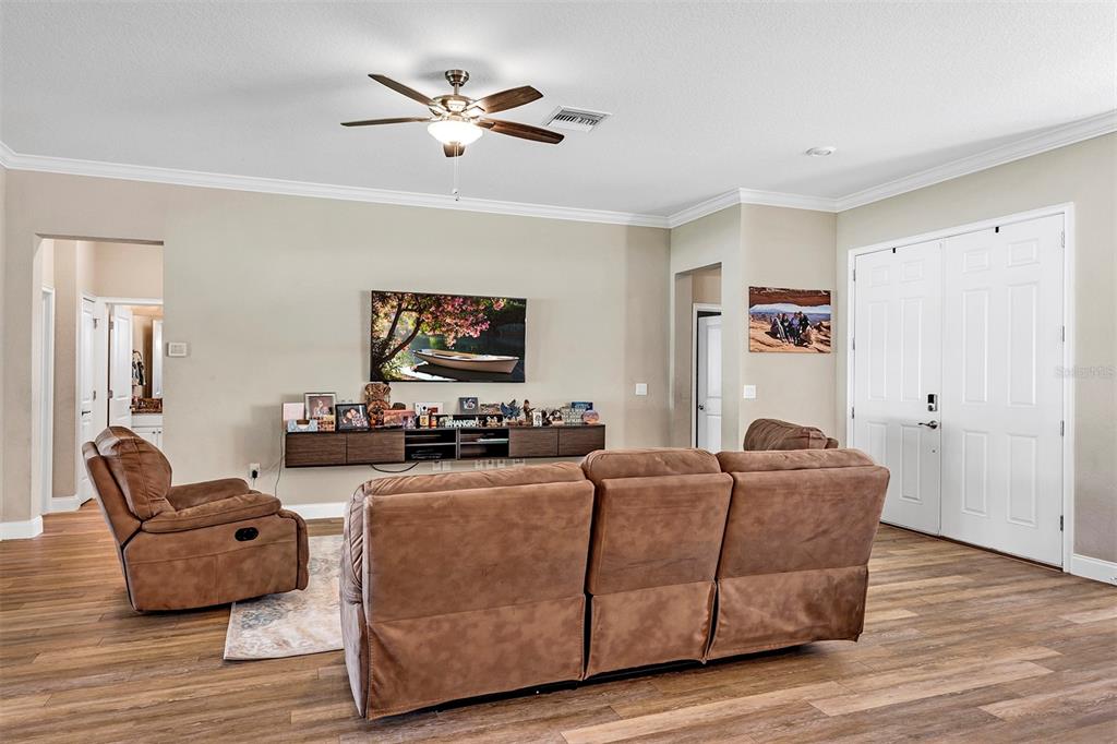 340 Ruth Jennings Drive DeBary, FL 32713 - Photo 5 of 31