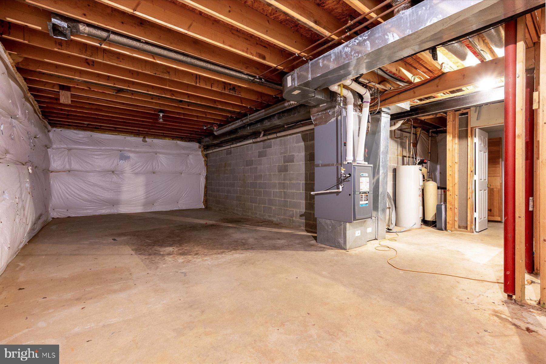 2942 Southaven Drive Annapolis, MD 21401 - Photo 30 of 41 a view of a garage