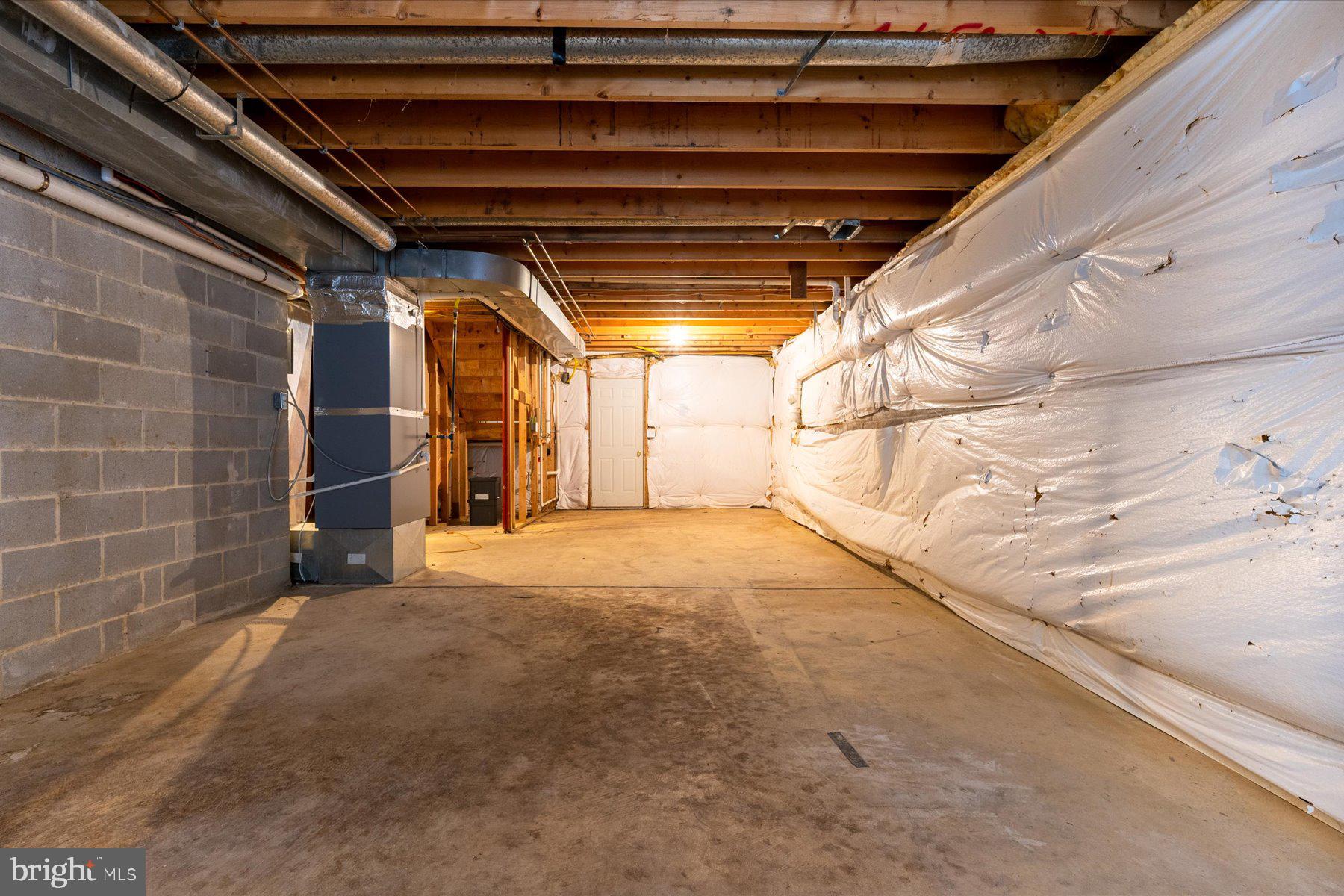 2942 Southaven Drive Annapolis, MD 21401 - Photo 31 of 41 a view of an empty room