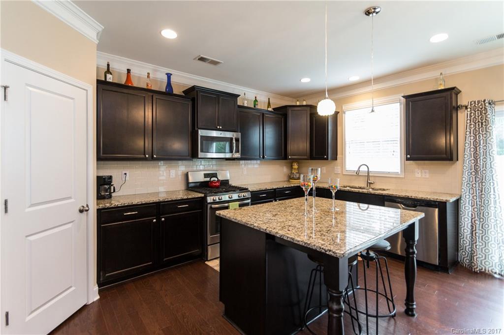 1517 Hedge Apple Road Clover, SC 29710 - Photo 5 of 24 Gallery Image 5