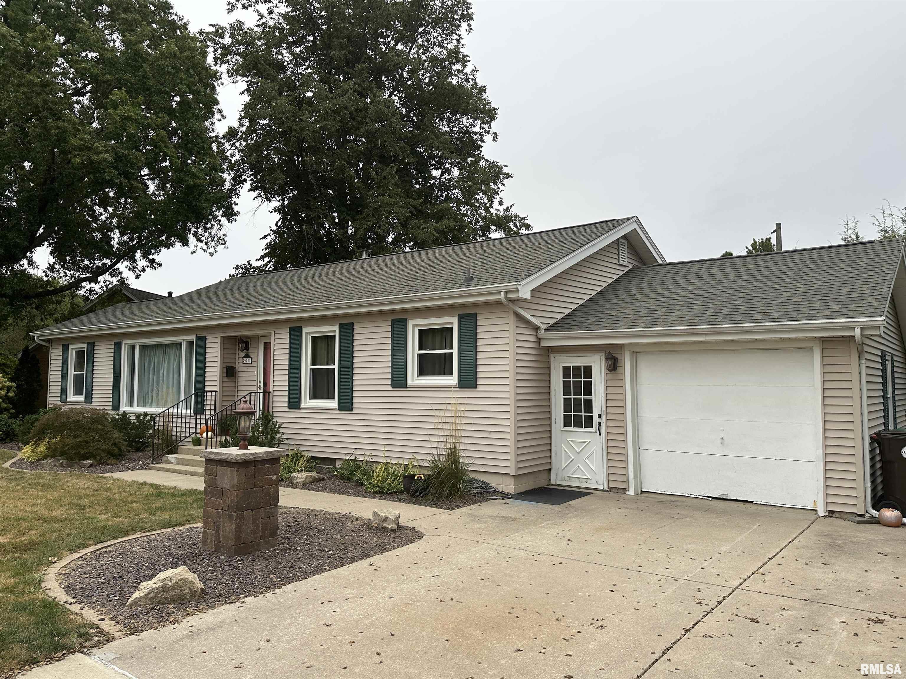 900 South First Avenue Morton, IL 61550 - Photo 3 of 28