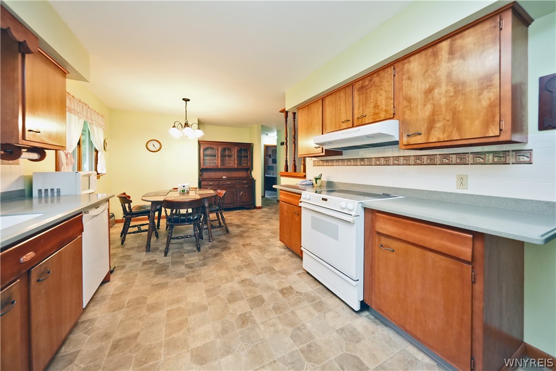 6800 Derby Road Evans, NY 14047 - Photo 7 of 50