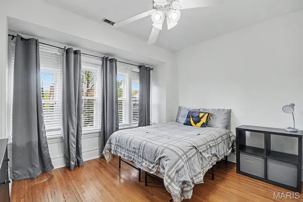 $3,900 | 7045 Pershing Avenue, St. Louis, MO 63130