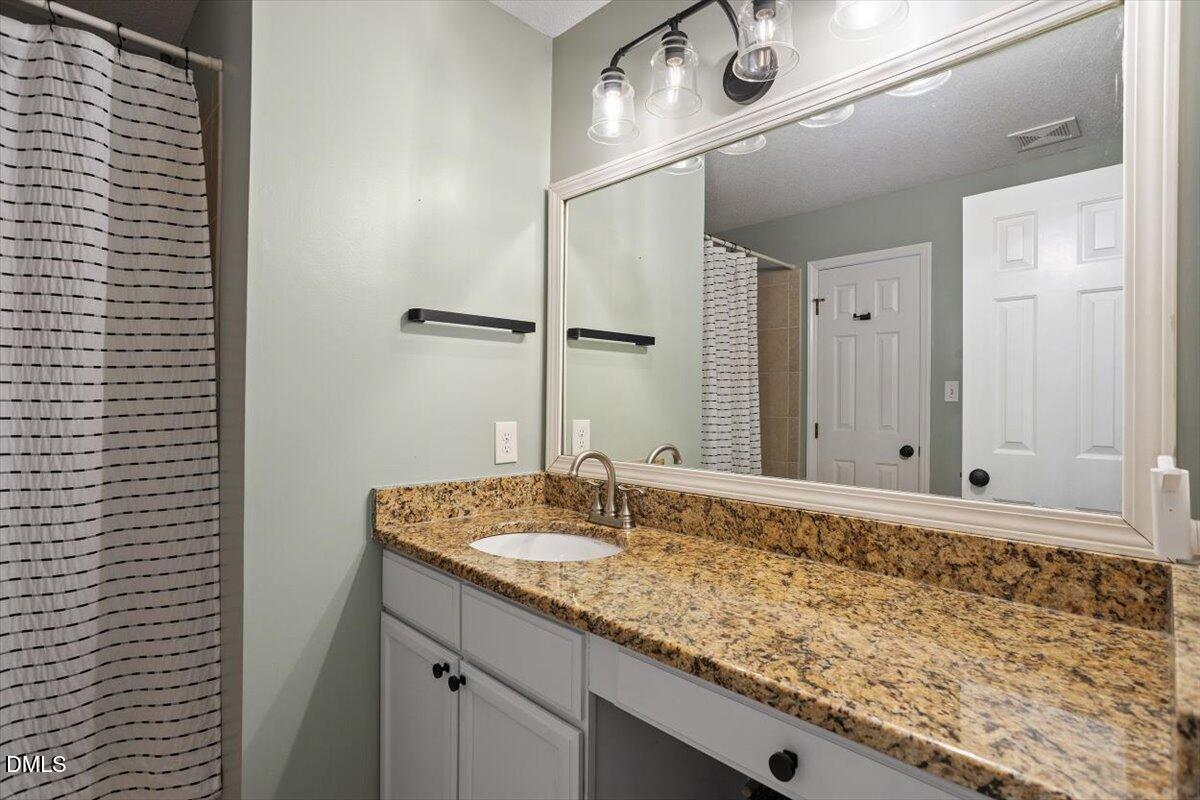 1008 Oak Lake Court Raleigh, NC 27606 - Photo 14 of 34 Main Level Full Bath