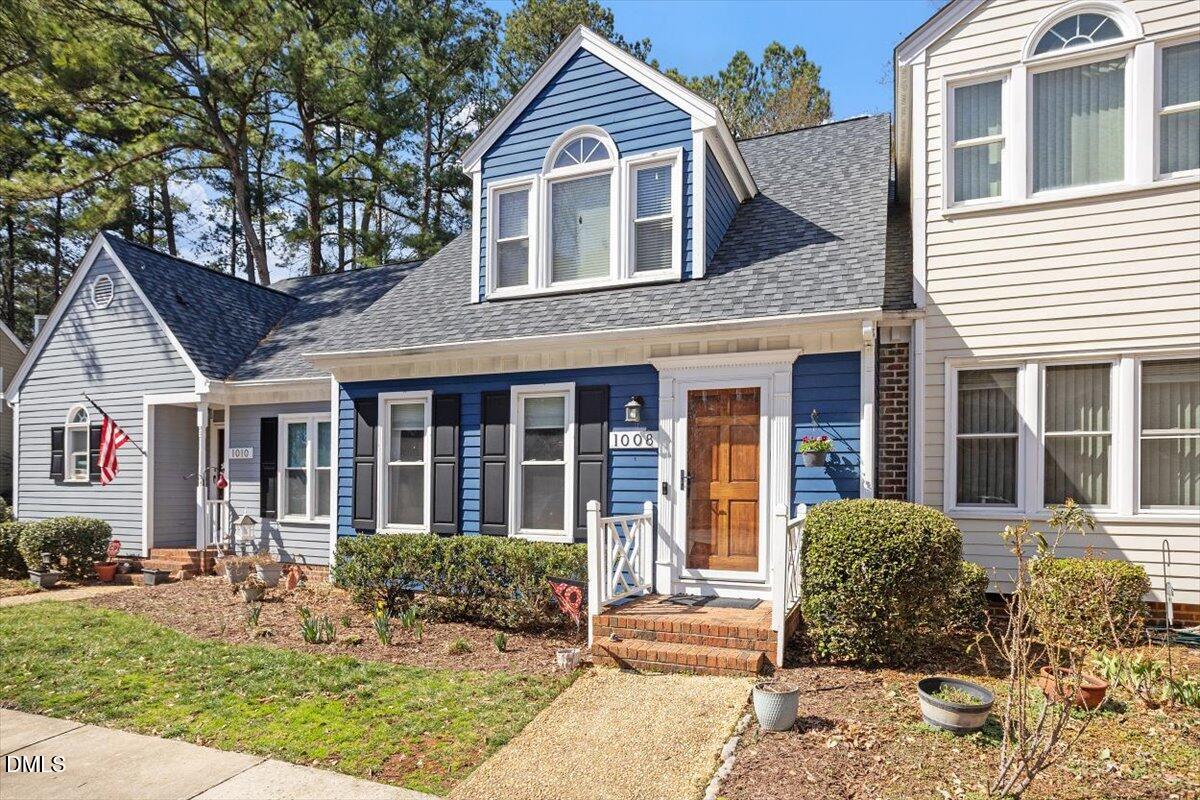 1008 Oak Lake Court Raleigh, NC 27606 - Photo 22 of 34 Exterior Front - cheery and inviting!