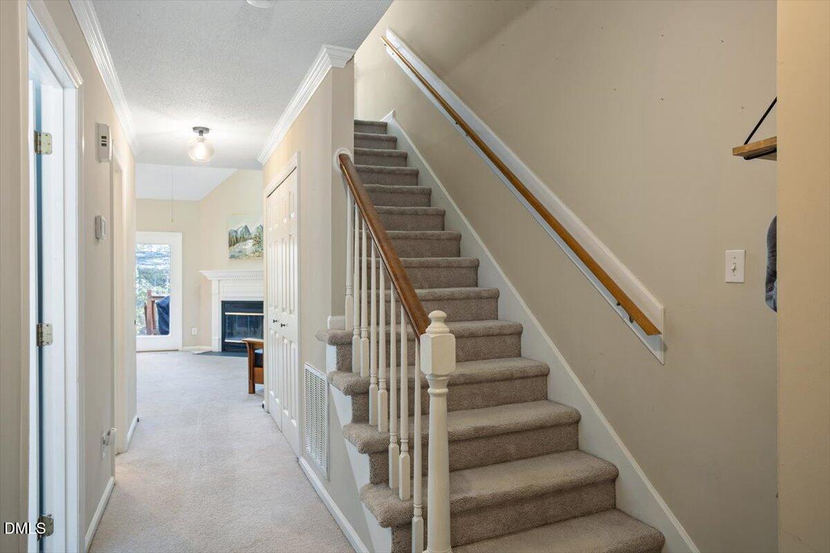 1008 Oak Lake Court Raleigh, NC 27606 - Photo 7 of 34 Foyer View