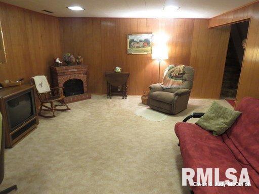 13573 Garden Plain Road Morrison, IL 61270 - Photo 15 of 16 Gallery Image 15
