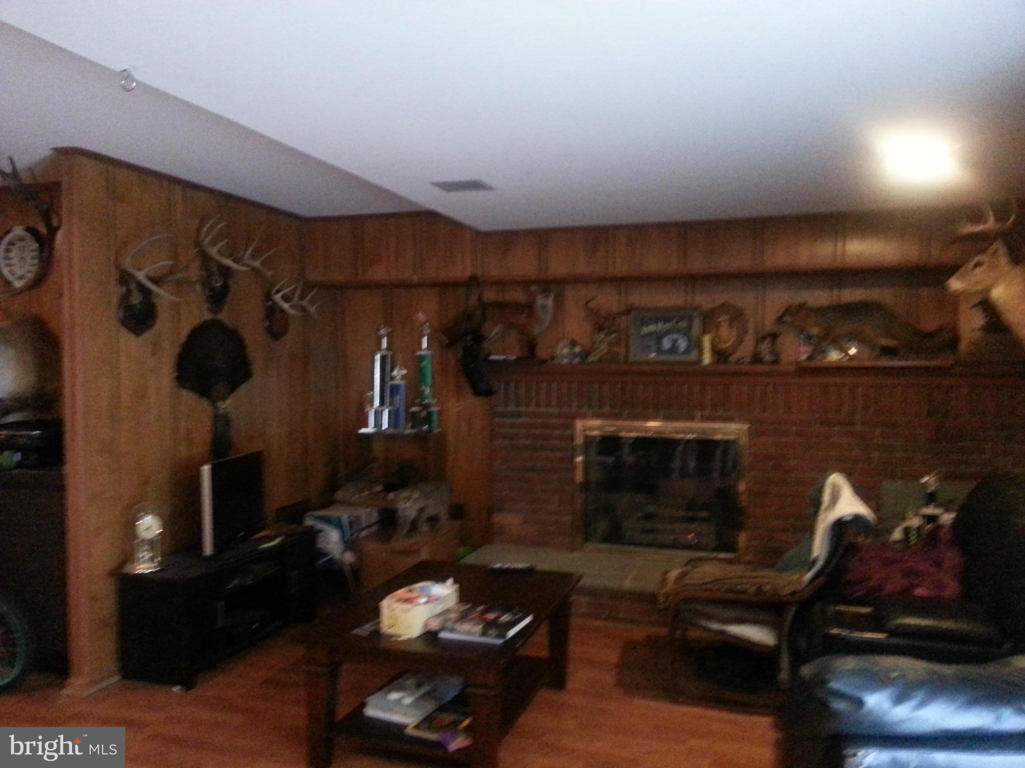 8951 Omega Court Springfield, VA 22152 - Photo 4 of 17 Family Room