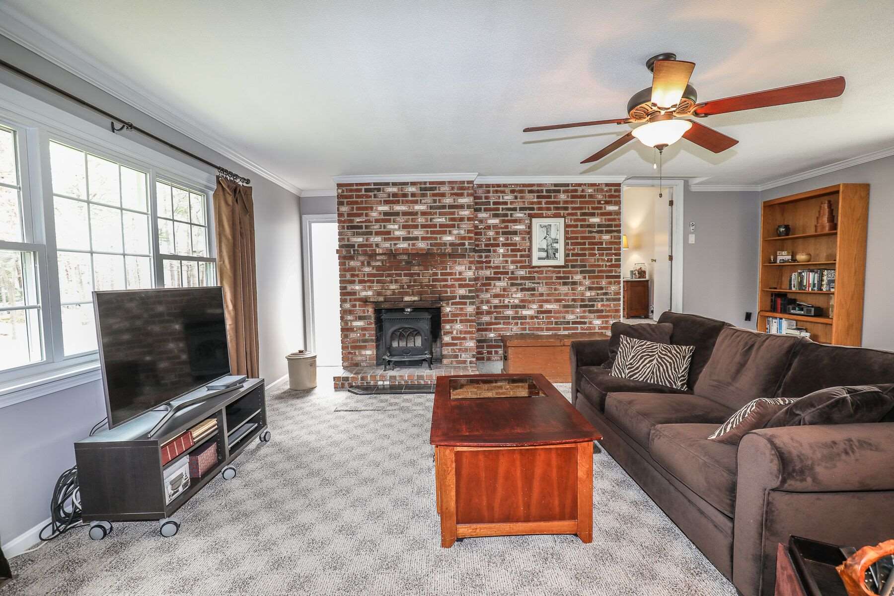 91 Rockingham Road Londonderry, NH 03053 - Photo 20 of 37