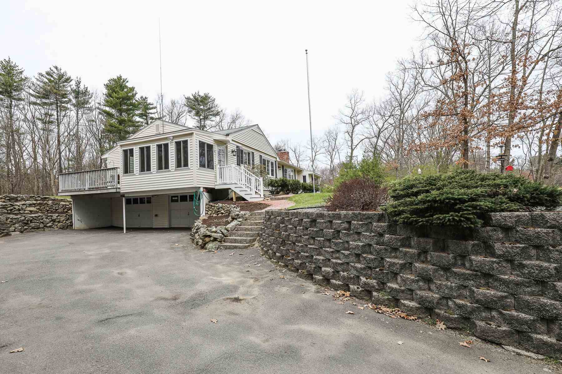 91 Rockingham Road Londonderry, NH 03053 - Photo 3 of 37
