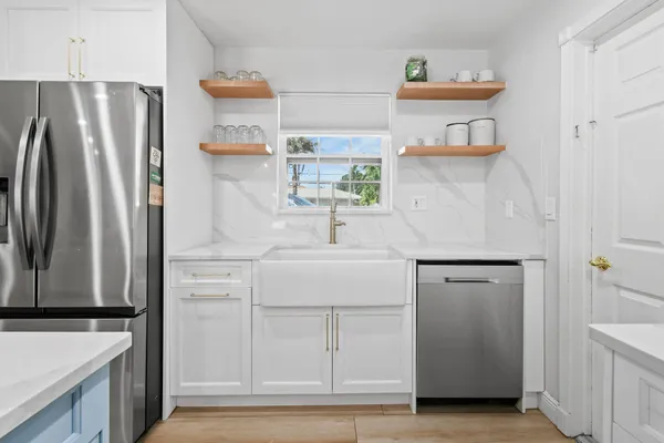 $9,500 | 8110 West Lake Drive, West Palm Beach, FL 33406