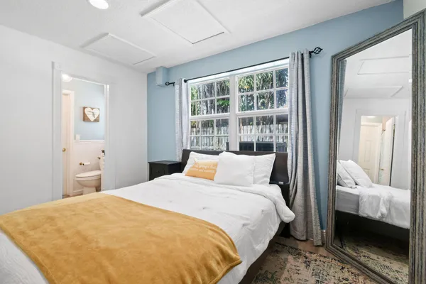 $9,500 | 8110 West Lake Drive, West Palm Beach, FL 33406