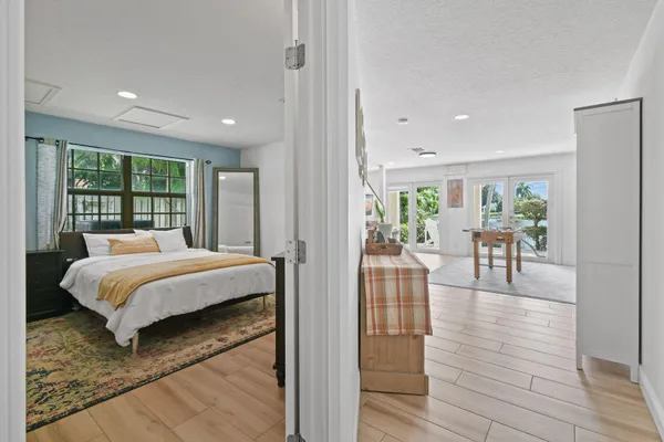 $9,500 | 8110 West Lake Drive, West Palm Beach, FL 33406