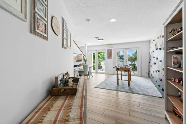 $9,500 | 8110 West Lake Drive, West Palm Beach, FL 33406