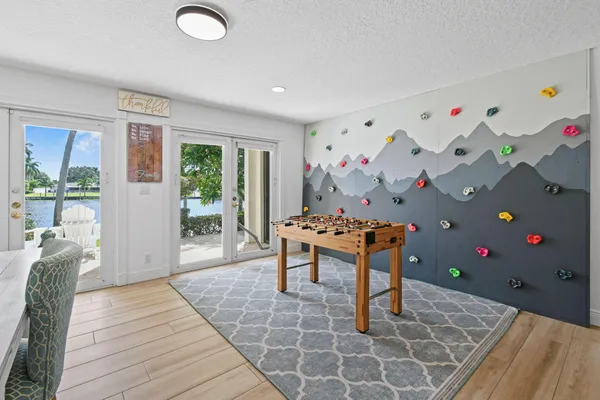 $9,500 | 8110 West Lake Drive, West Palm Beach, FL 33406