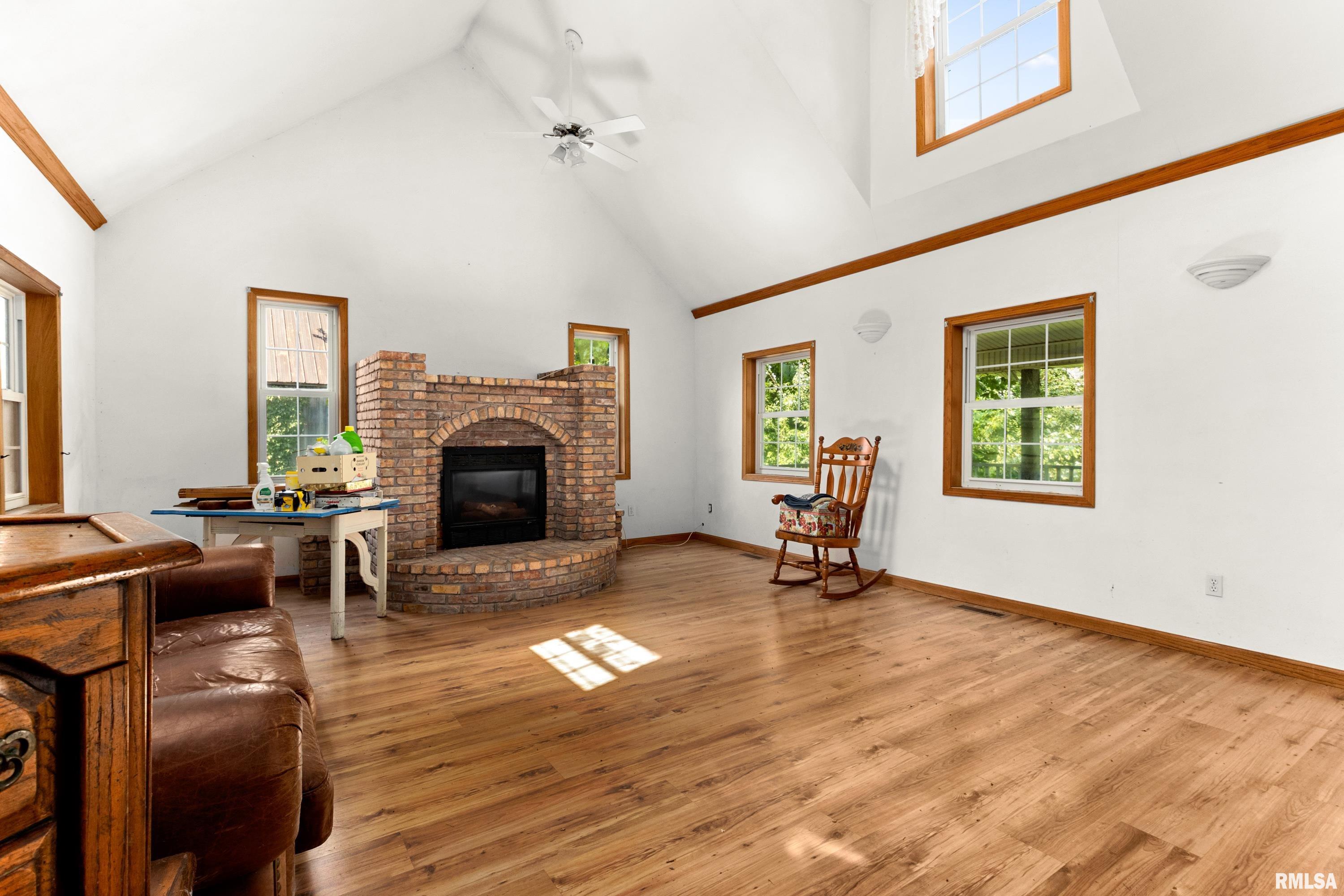 3074 Cole Hollow Road Pekin, IL 61554 - Photo 10 of 33 Gallery Image 10