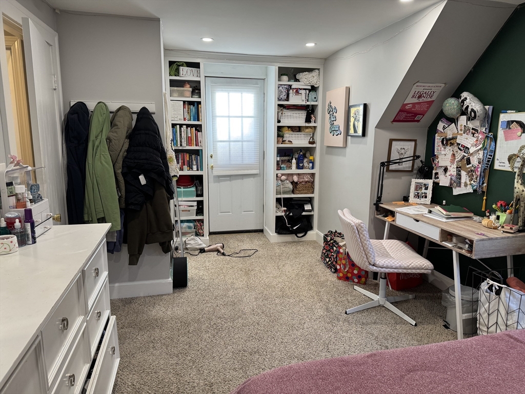 79 Burlington Road Bedford, MA 01730 - Photo 23 of 33