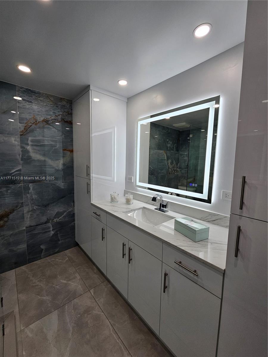 11445 Quail Roost Drive Miami, FL 33157 - Photo 17 of 33