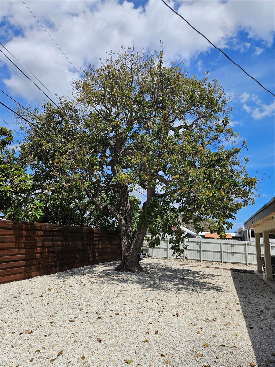 11445 Quail Roost Drive Miami, FL 33157 - Photo 28 of 33
