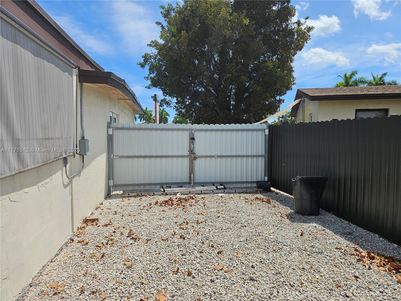 11445 Quail Roost Drive Miami, FL 33157 - Photo 31 of 33