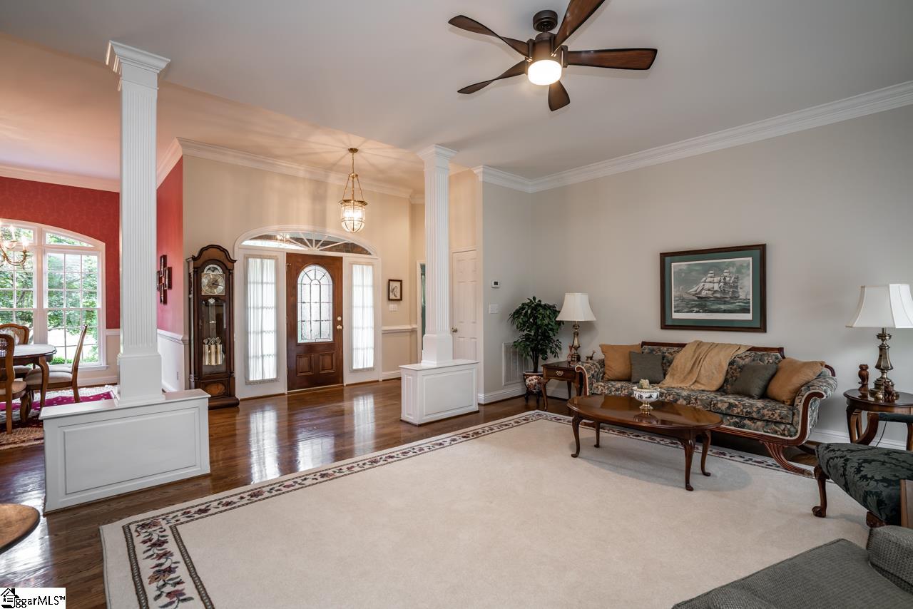 813 Oakcrest Road Spartanburg, SC 29301 - Photo 3 of 33 Gallery Image 3