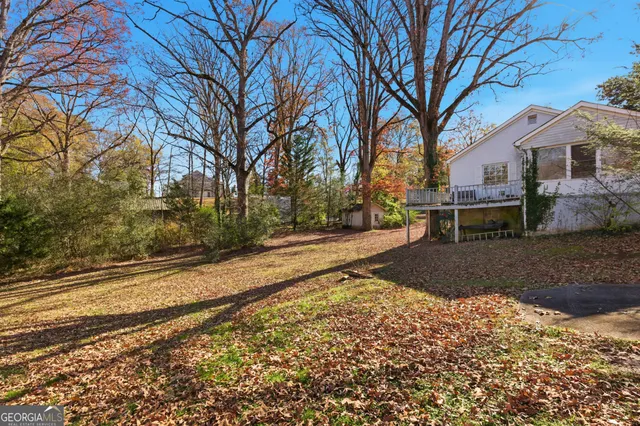 a view of a entryway door of the house