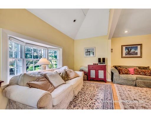 5 Stearns Road Wellesley, MA 02482 - Photo 4 of 22