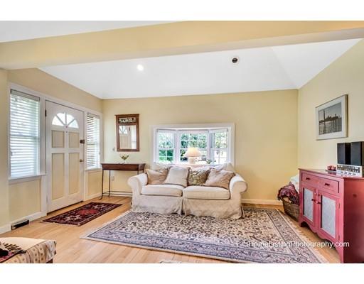 5 Stearns Road Wellesley, MA 02482 - Photo 5 of 22