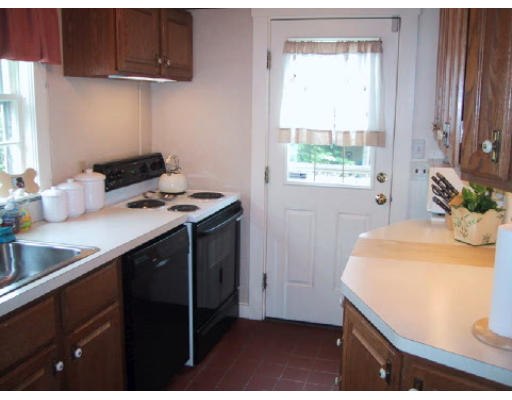 86 College Farm Road Waltham, MA 02451 - Photo 3 of 4 Gallery Image 3