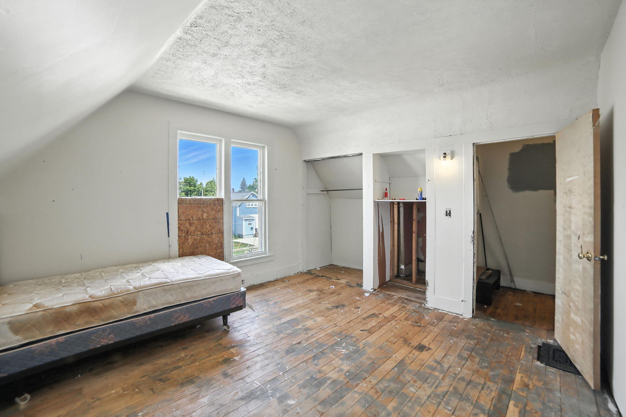 404 South Bridge Street Belding, MI 48809 - Photo 18 of 30 17-web-or-mls-IMG_9574 Evan Connor Stove