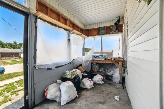 $128,000 | 404 South Bridge Street, Belding, MI 48809