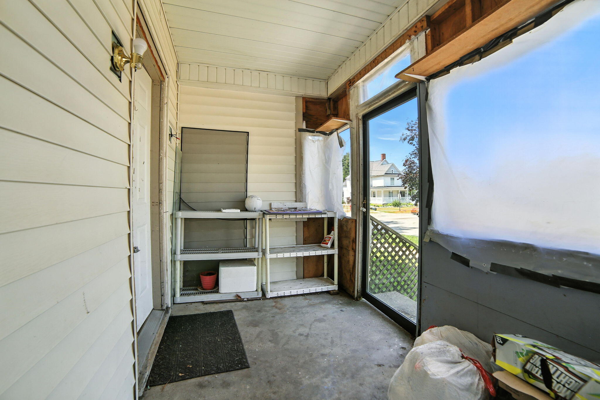 404 South Bridge Street Belding, MI 48809 - Photo 24 of 30 24-web-or-mls-IMG_9601 Evan Connor Stove