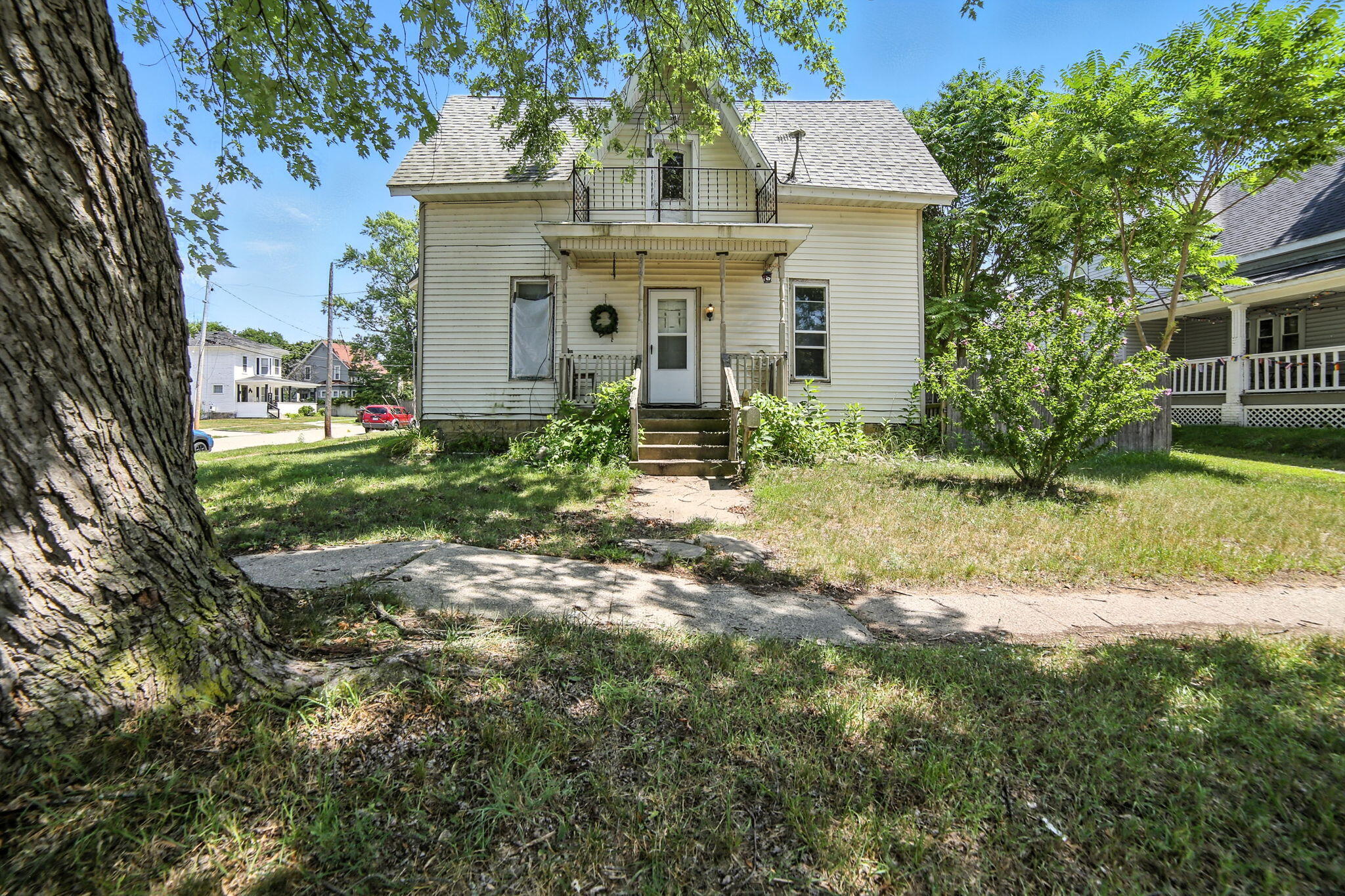 404 South Bridge Street Belding, MI 48809 - Photo 25 of 30 25-web-or-mls-IMG_9604 Evan Connor Stove
