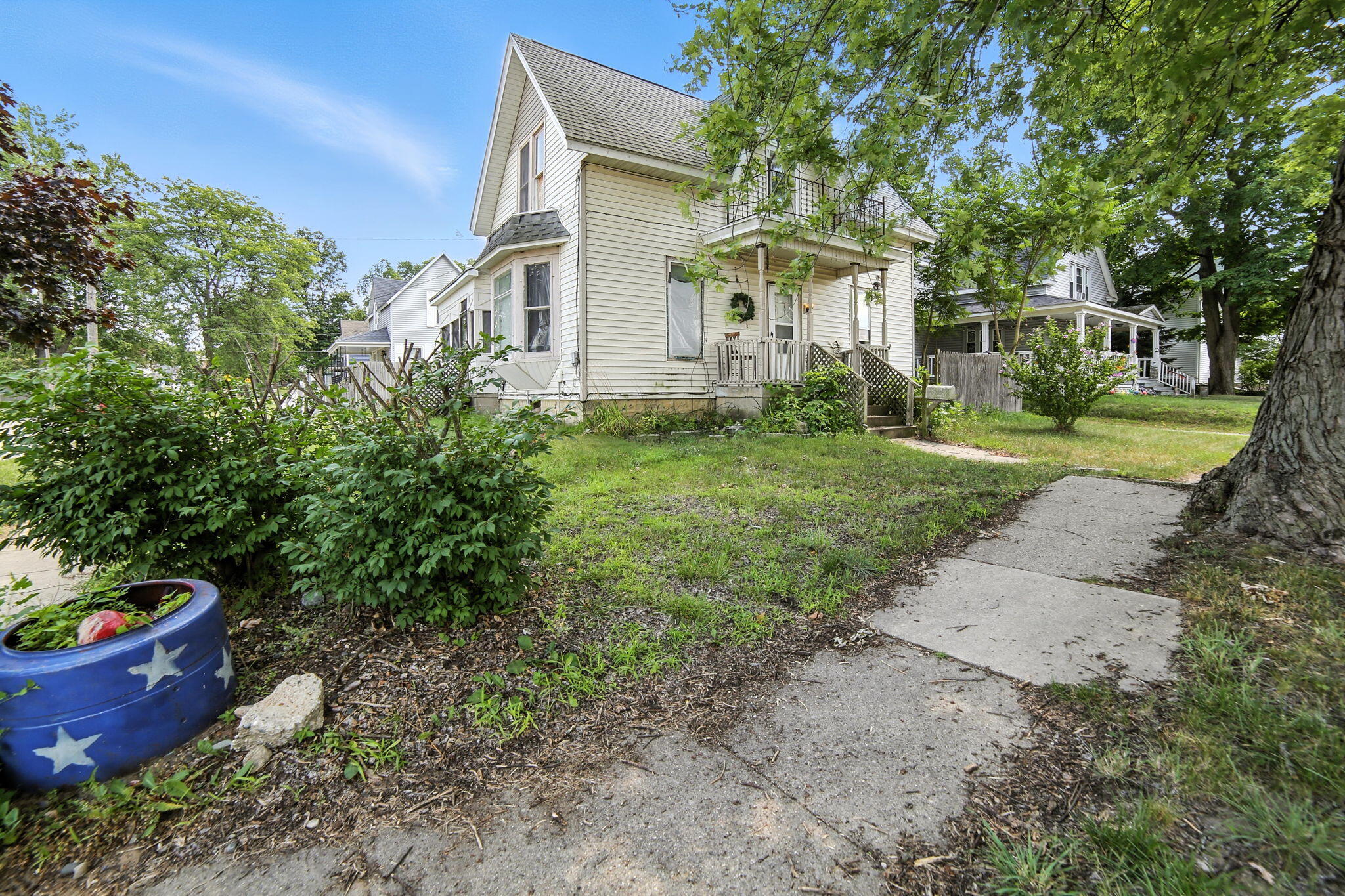 404 South Bridge Street Belding, MI 48809 - Photo 27 of 30 27-web-or-mls-IMG_9613 Evan Connor Stove