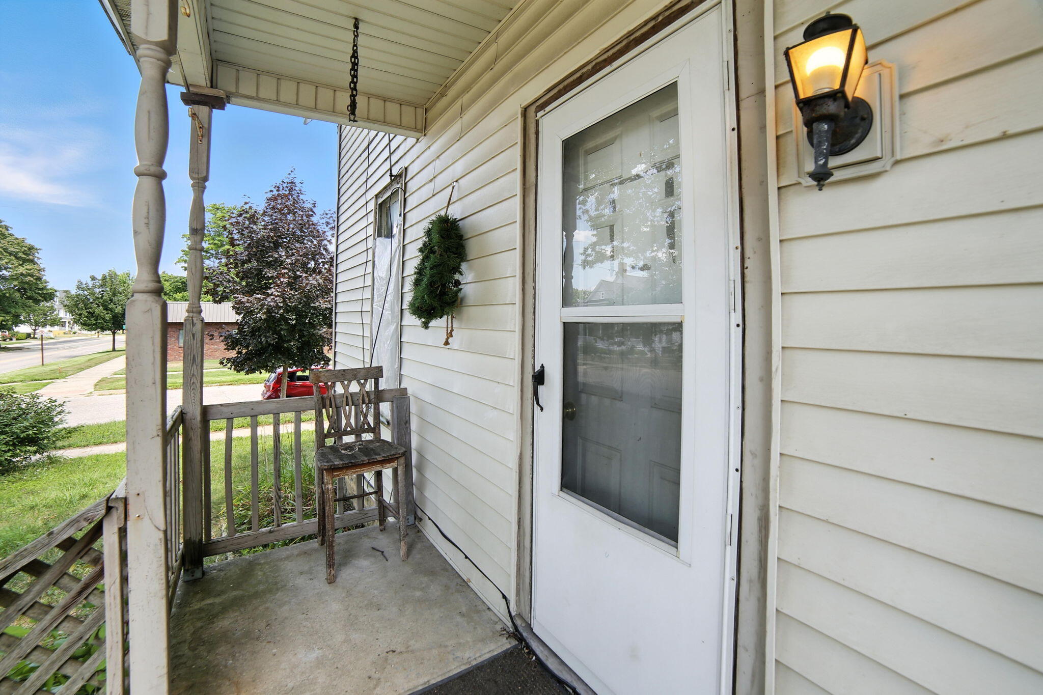 404 South Bridge Street Belding, MI 48809 - Photo 3 of 30 2-web-or-mls-IMG_9526 Evan Connor Stover