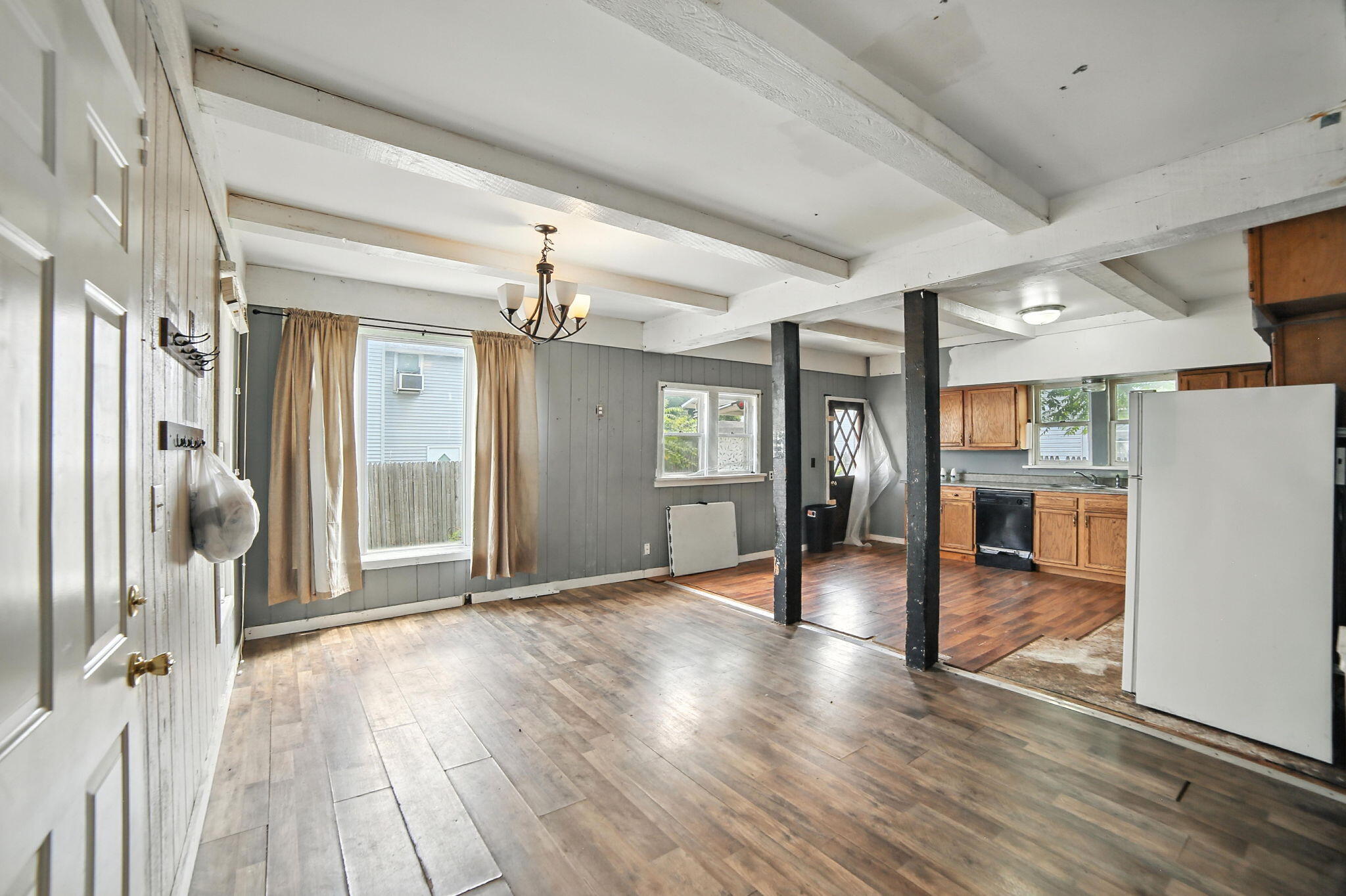 404 South Bridge Street Belding, MI 48809 - Photo 7 of 30 6-web-or-mls-IMG_9538 Evan Connor Stover