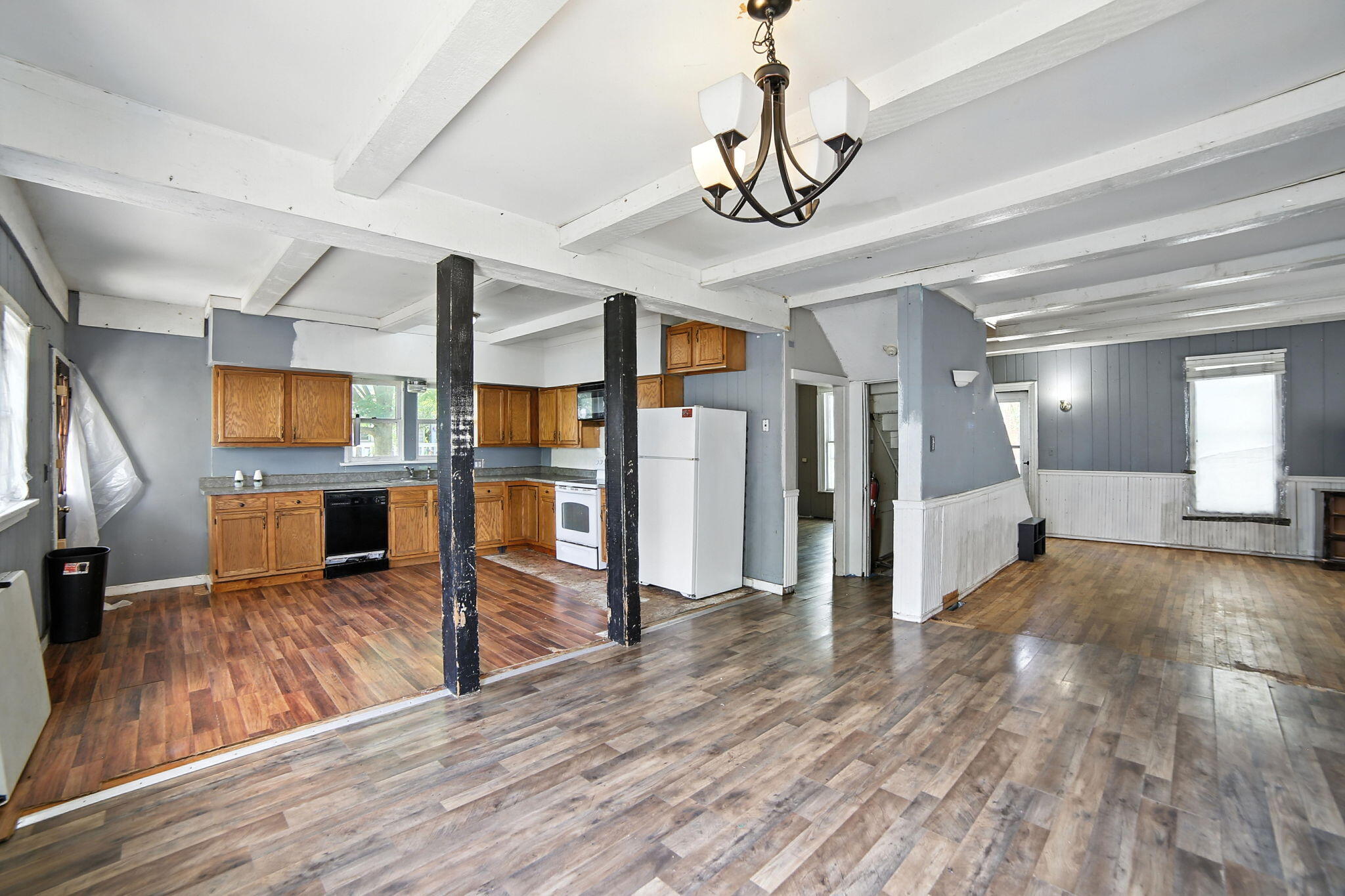 404 South Bridge Street Belding, MI 48809 - Photo 8 of 30 7-web-or-mls-IMG_9541 Evan Connor Stover