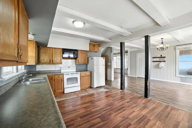 $128,000 | 404 South Bridge Street, Belding, MI 48809