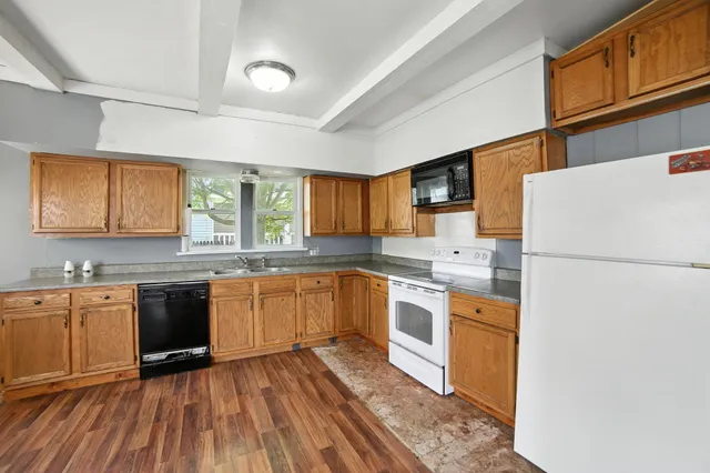 $128,000 | 404 South Bridge Street, Belding, MI 48809