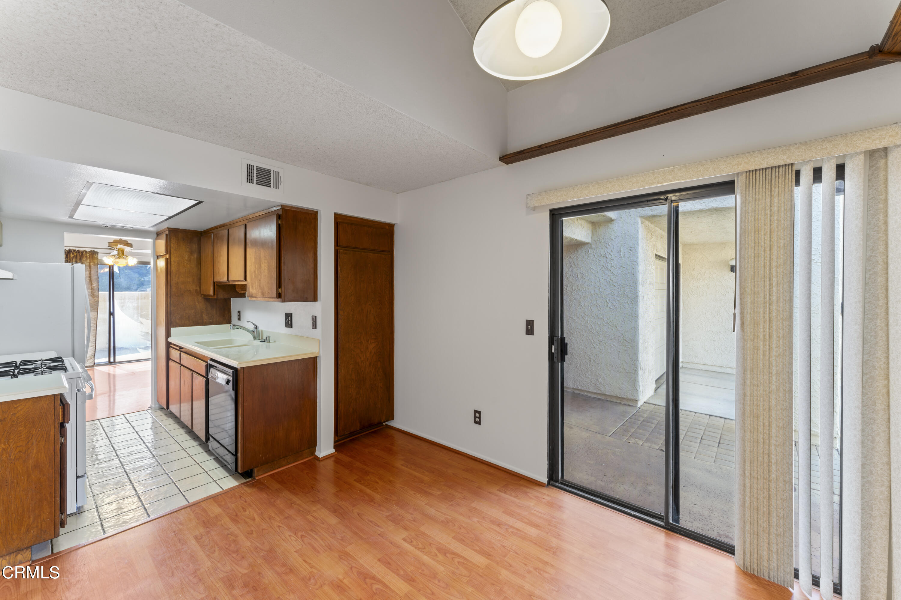 2534 Danube Way Oxnard, CA 93036 - Photo 6 of 33 photos_high_resolution_DSC00127